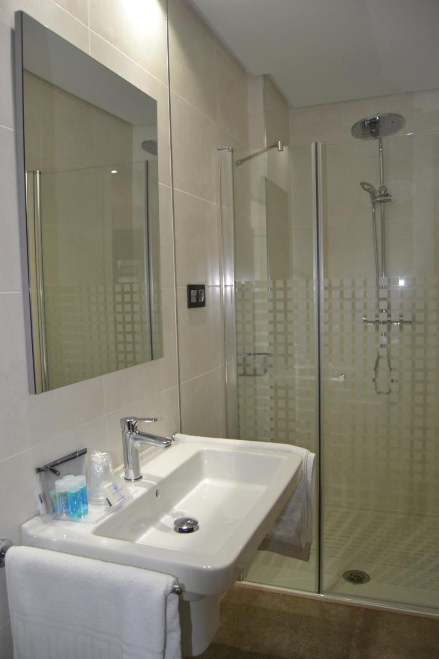 Apartamentos Las Palmeras Palma del Río Exterior foto